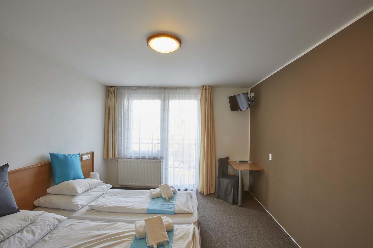 Hotel Rakovec برنو المظهر الخارجي الصورة